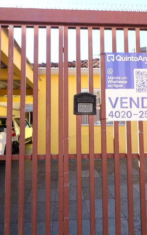 Casa à venda com 208m², 5 quartos e 4 vagasFachada