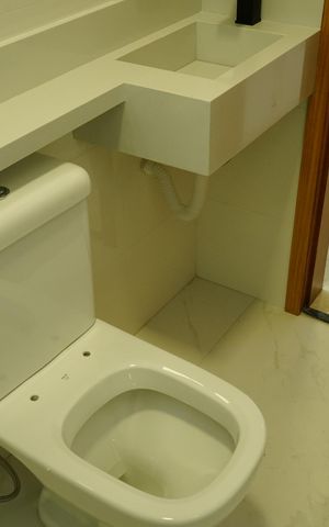 Casa à venda com 100m², 3 quartos e 2 vagasBanheiro da suíte 2