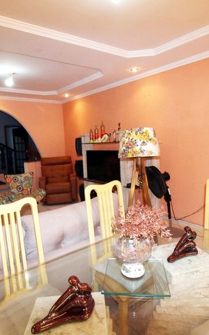 Casa para alugar com 150m², 4 quartos e 1 vagaSala