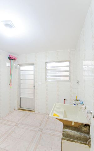 Casa para alugar com 169m², 2 quartos e 1 vagaÁrea de Serviço