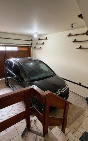 Casa para alugar com 236m², 4 quartos e 2 vagas Casa para alugar com 236m², 4 quartos e 2 vagasÁrea comum