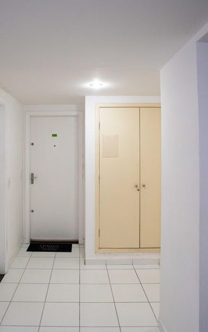 Apartamento à venda com 43m², 2 quartos e 1 vagaHall de entrada
