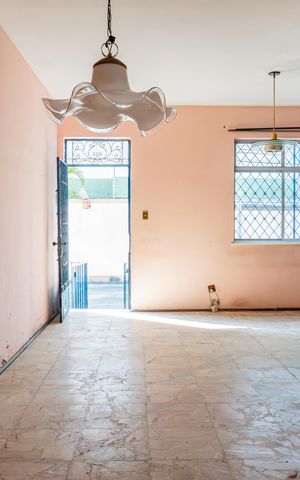 Casa à venda com 138m², 2 quartos e 1 vaga Casa à venda com 138m², 2 quartos e 1 vagaSala