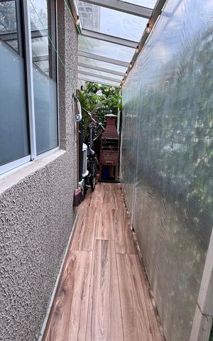 Apartamento à venda com 58m², 2 quartos e sem vaga Apartamento à venda com 58m², 2 quartos e sem vagaVaranda