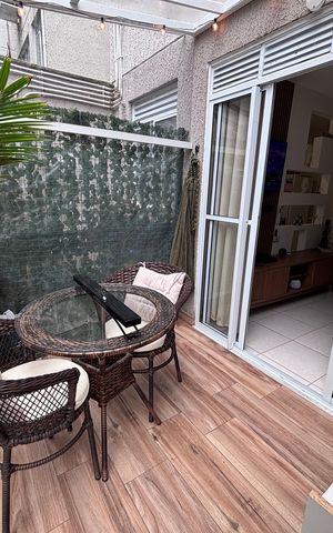 Apartamento à venda com 58m², 2 quartos e sem vaga Apartamento à venda com 58m², 2 quartos e sem vagaVaranda