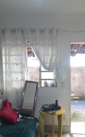 Casa de condomínio à venda com 65m², 2 quartos e 1 vagaSala