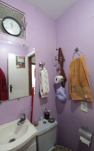 Casa de condomínio à venda com 65m², 2 quartos e 1 vagaBanheiro