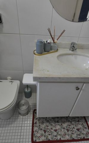 Casa à venda com 400m², 4 quartos e 5 vagasBanheiro da Suíte 2