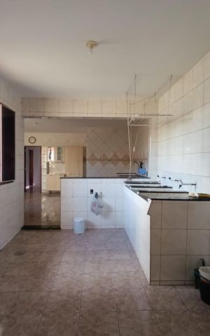 Casa para alugar com 180m², 4 quartos e 3 vagas Casa para alugar com 180m², 4 quartos e 3 vagasÁrea de Serviço
