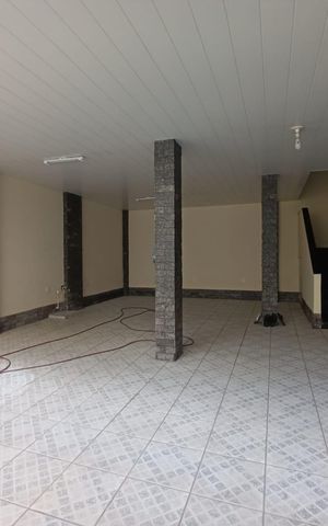 Casa para alugar com 180m², 4 quartos e 3 vagas Casa para alugar com 180m², 4 quartos e 3 vagasGaragem
