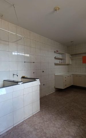 Casa para alugar com 180m², 4 quartos e 3 vagas Casa para alugar com 180m², 4 quartos e 3 vagasÁrea de Serviço