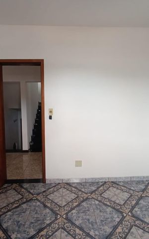 Casa para alugar com 180m², 4 quartos e 3 vagas Casa para alugar com 180m², 4 quartos e 3 vagasEscritório