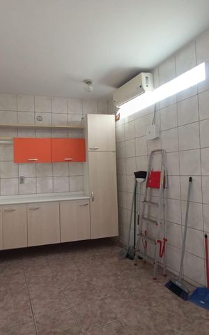 Casa para alugar com 180m², 4 quartos e 3 vagas Casa para alugar com 180m², 4 quartos e 3 vagasÁrea de Serviço