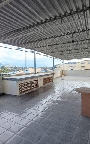 Casa para alugar com 180m², 4 quartos e 3 vagas Casa para alugar com 180m², 4 quartos e 3 vagasTerraço