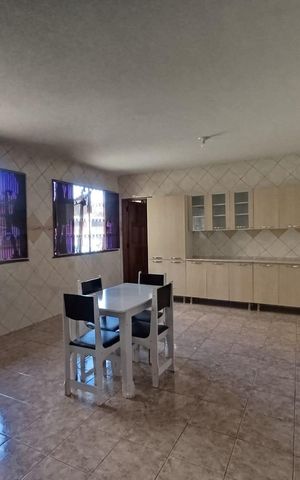 Casa para alugar com 180m², 4 quartos e 3 vagas Casa para alugar com 180m², 4 quartos e 3 vagasCozinha