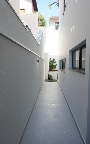 Casa de condomínio à venda com 375m², 4 quartos e 4 vagasÁrea externa