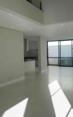 Casa de condomínio à venda com 375m², 4 quartos e 4 vagas Casa de condomínio à venda com 375m², 4 quartos e 4 vagasSala de Estar
