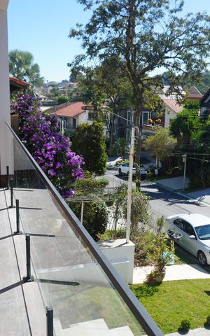 Casa de condomínio à venda com 375m², 4 quartos e 4 vagasSacada