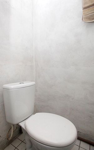 Casa à venda com 180m², 3 quartos e 2 vagasBanheiro 2