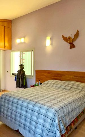 Casa de condomínio à venda com 300m², 4 quartos e 2 vagas Casa de condomínio à venda com 300m², 4 quartos e 2 vagasSuíte 2