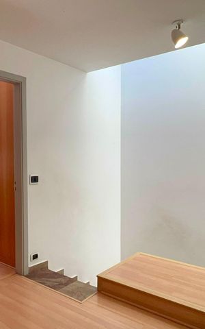Casa de condomínio à venda com 300m², 4 quartos e 2 vagas Casa de condomínio à venda com 300m², 4 quartos e 2 vagasLiving