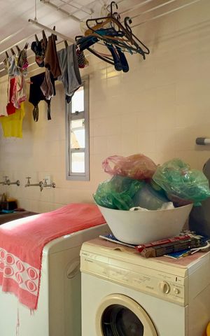 Casa de condomínio à venda com 300m², 4 quartos e 2 vagas Casa de condomínio à venda com 300m², 4 quartos e 2 vagasÁrea de Serviço