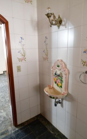 Casa à venda com 500m², 4 quartos e 6 vagasLavabo