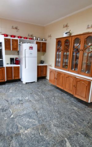 Casa à venda com 500m², 4 quartos e 6 vagasCozinha