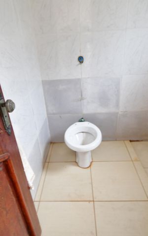 Casa à venda com 500m², 4 quartos e 6 vagasBanheiro de serviço