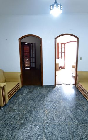 Casa à venda com 500m², 4 quartos e 6 vagasSala