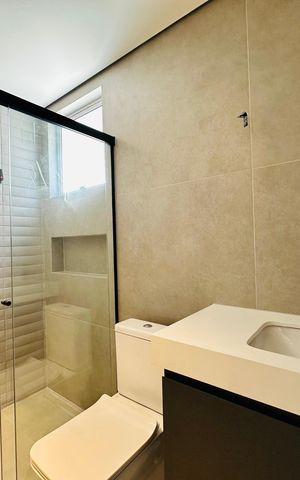Apartamento à venda com 183m², 3 quartos e 2 vagas Apartamento à venda com 183m², 3 quartos e 2 vagasBanheiro da Suíte
