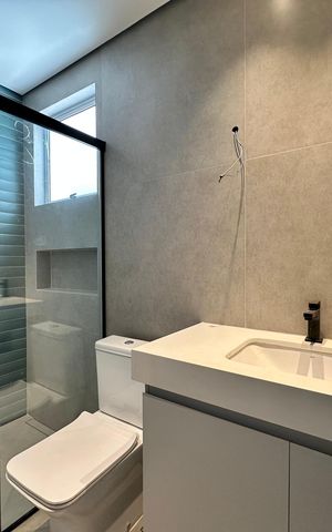 Apartamento à venda com 183m², 3 quartos e 2 vagas Apartamento à venda com 183m², 3 quartos e 2 vagasBanheiro social