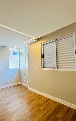 Apartamento à venda com 183m², 3 quartos e 2 vagas Apartamento à venda com 183m², 3 quartos e 2 vagasSuite