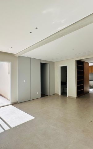 Apartamento à venda com 183m², 3 quartos e 2 vagas Apartamento à venda com 183m², 3 quartos e 2 vagasSala