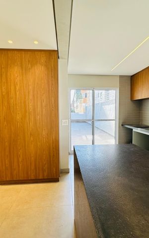 Apartamento à venda com 183m², 3 quartos e 2 vagas Apartamento à venda com 183m², 3 quartos e 2 vagasCozinha