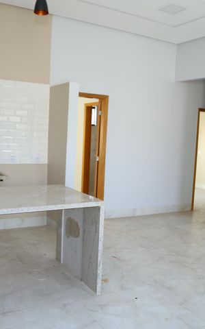 Casa à venda com 118m², 3 quartos e 2 vagasSala/cozinha