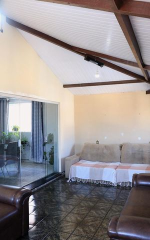 Casa para alugar com 300m², 3 quartos e 1 vaga Casa para alugar com 300m², 3 quartos e 1 vagaVaranda da Sala