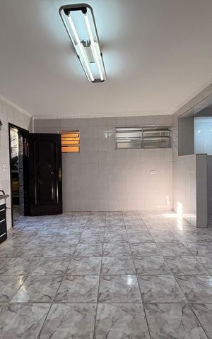 Casa à venda com 323m², 4 quartos e 3 vagas Casa à venda com 323m², 4 quartos e 3 vagasCozinha casa 2