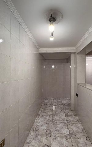 Casa à venda com 323m², 4 quartos e 3 vagas Casa à venda com 323m², 4 quartos e 3 vagasCorredor acesso ao banheiro casa 2