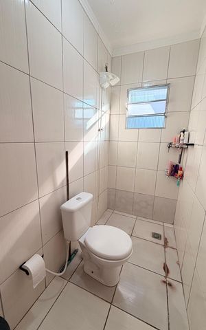 Casa à venda com 123m², 2 quartos e 2 vagasBanheiro Social