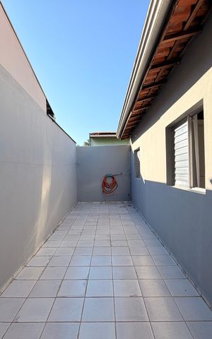 Casa à venda com 123m², 2 quartos e 2 vagasQuintal