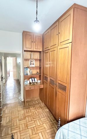 Casa à venda com 180m², 2 quartos e 2 vagas Casa à venda com 180m², 2 quartos e 2 vagasQuarto 2