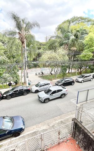 Casa à venda com 180m², 2 quartos e 2 vagas Casa à venda com 180m², 2 quartos e 2 vagasVaranda Quarto 1