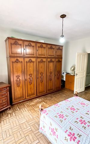 Casa à venda com 180m², 2 quartos e 2 vagas Casa à venda com 180m², 2 quartos e 2 vagasQuarto 1