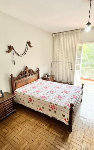 Casa à venda com 180m², 2 quartos e 2 vagas Casa à venda com 180m², 2 quartos e 2 vagasQuarto 1