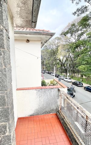 Casa à venda com 180m², 2 quartos e 2 vagas Casa à venda com 180m², 2 quartos e 2 vagasVaranda Quarto 1