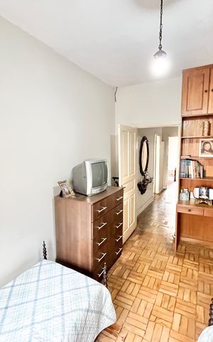 Casa à venda com 180m², 2 quartos e 2 vagas Casa à venda com 180m², 2 quartos e 2 vagasQuarto 2