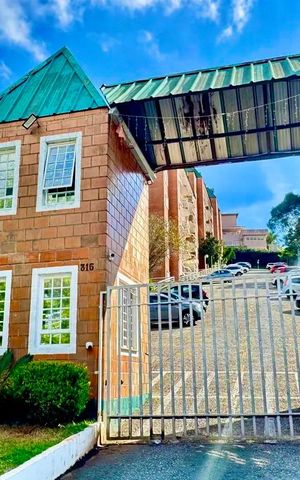 Apartamento à venda com 80m², 2 quartos e 1 vaga Apartamento à venda com 80m², 2 quartos e 1 vagaFachada e portaria