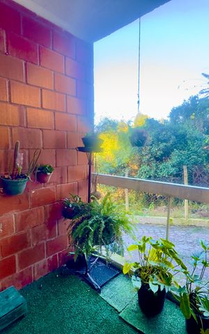 Apartamento à venda com 80m², 2 quartos e 1 vaga Apartamento à venda com 80m², 2 quartos e 1 vagaVaranda
