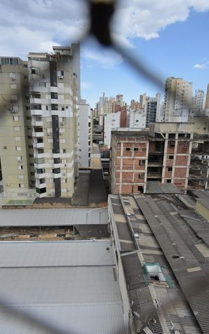 Apartamento para alugar com 171m², 6 quartos e 2 vagas